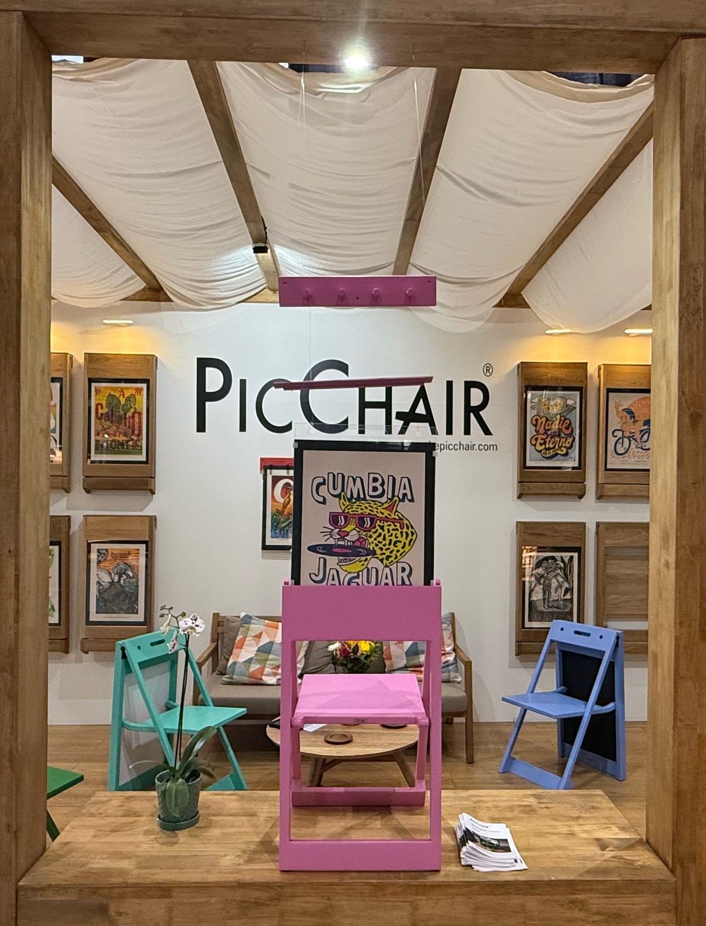 PicChair® - Solid Oak